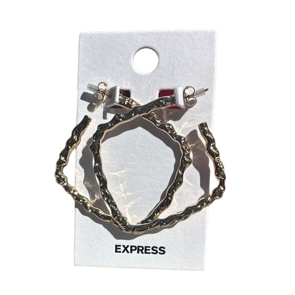 NWT Express Gold Square Hoops - Picture 1 of 3